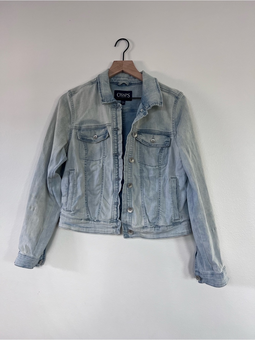 Chaps Light Wash Denim Jacket Size Small in Pale Blue